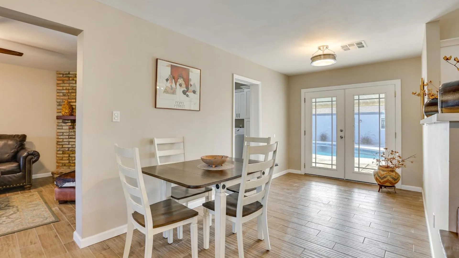 Centrally Located Oasis 1 Mi To Shadow Mountain! Phoenix